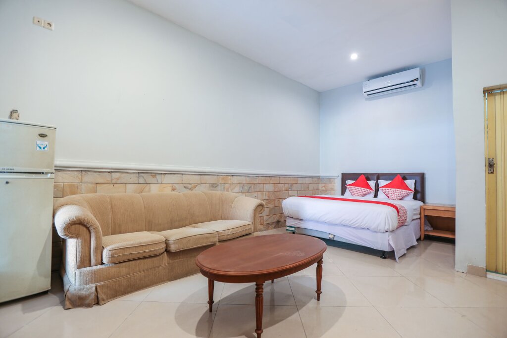 Deluxe Suite OYO 135 Menteng Guest House