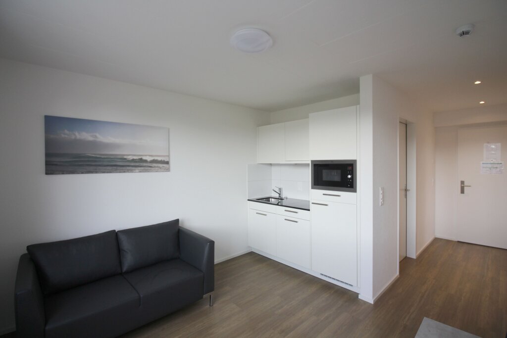 Suite 1 Schlafzimmer Swiss Star Zurich Airport - contactless self check-in