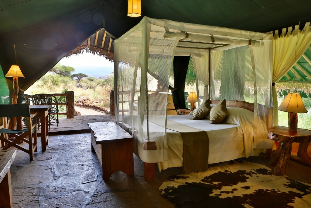 Тент с 2 комнатами Kibo Safari Camp