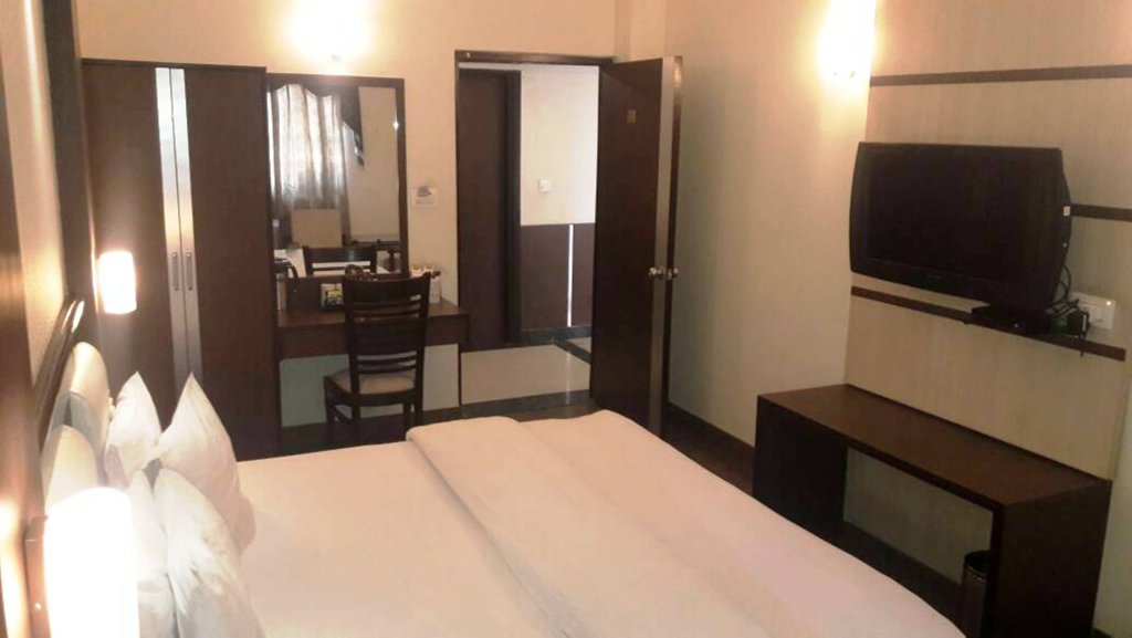 Двухместный номер Deluxe Hotel Shiva Residency