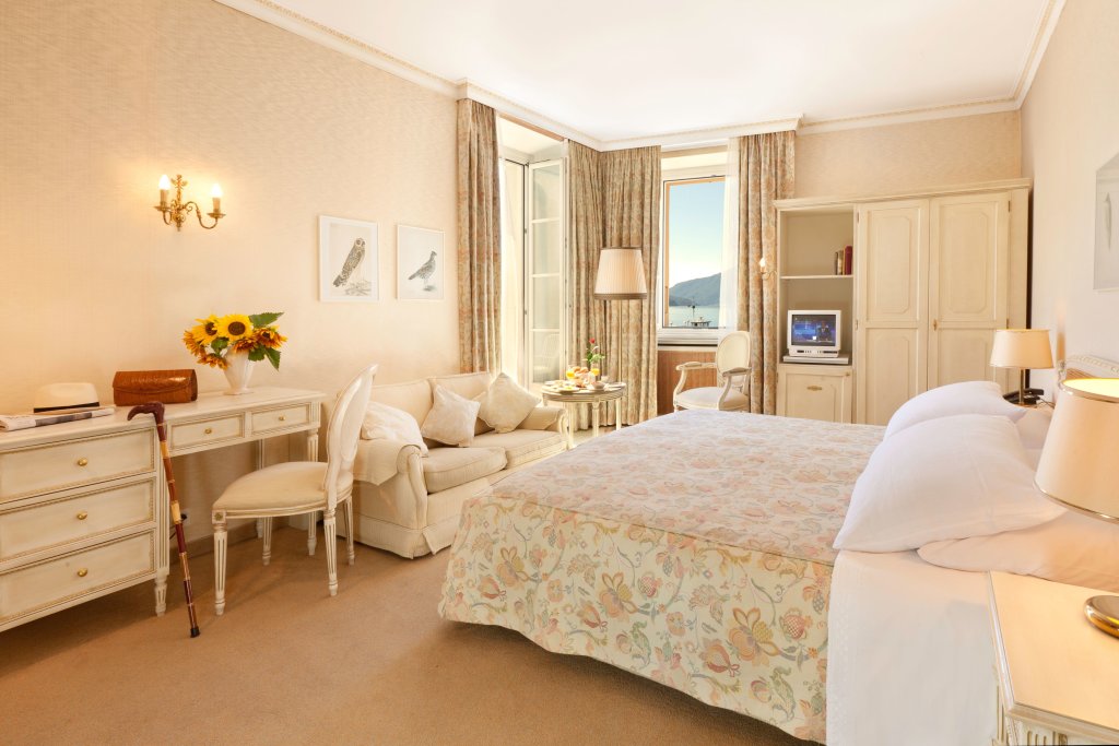 Standard Doppel Zimmer mit Seeblick Hotel Tamaro