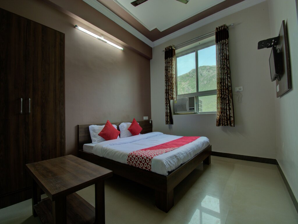 Standard double chambre OYO Green Valley Resort