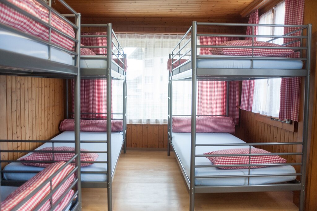 Кровать в общем номере Balmers Hostel