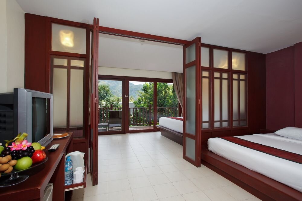 Номер Deluxe Arinara Beach Resort Phuket - SHA Extra Plus