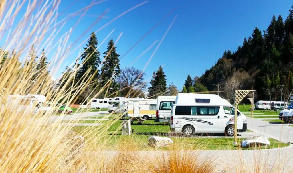Место под палатку Power Site Hampshire Holiday Parks - Queenstown Lakeview