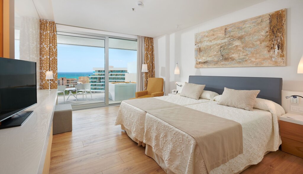 Двухместный люкс с балконом и с видом на море Hipotels Playa de Palma Palace&Spa