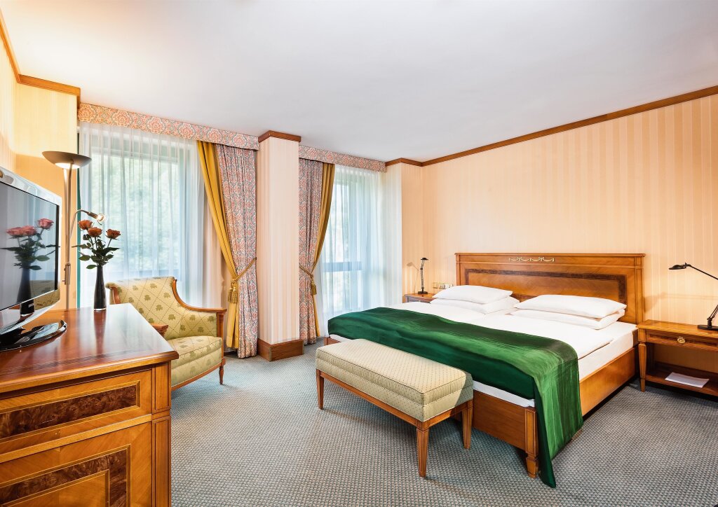 Двухместный люкс Best Western Premier Grand Hotel Russischer Hof