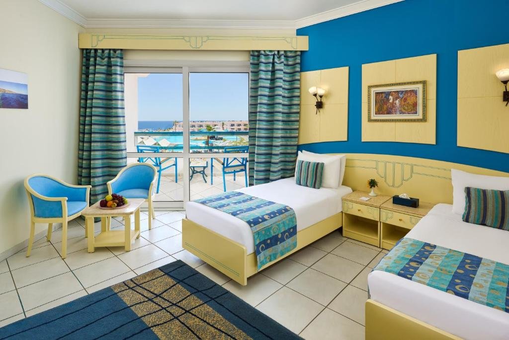 Трёхместный номер Standard с балконом и с красивым видом из окна Курортный Отель Dreams Beach Resort Sharm El Sheikh