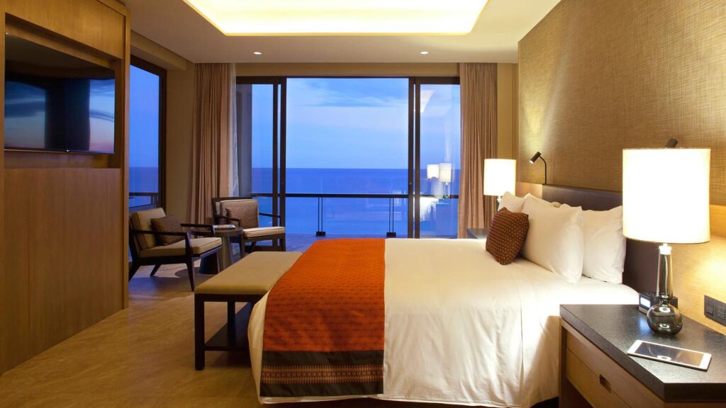 Двухместный люкс Premier Taypa с балконом и oceanfront JW Marriott Los Cabos Beach Resort & Spa