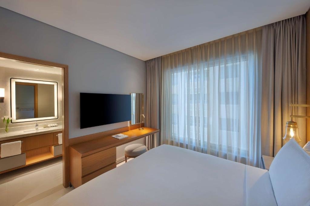 Corner апартаменты с 2 комнатами DoubleTree by Hilton Sharjah Waterfront Hotel And Residences