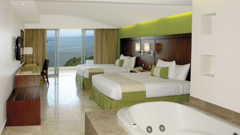 Четырёхместный люкс Master c 1 комнатой Azul Ixtapa Grand All Inclusive Suites - Spa & Convention Center