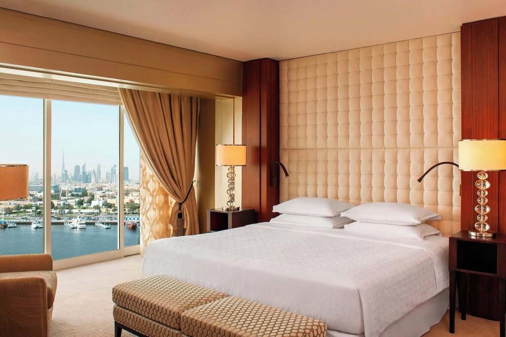 Двухместный люкс Presidential с видом на воду Sheraton Dubai Creek Hotel & Towers