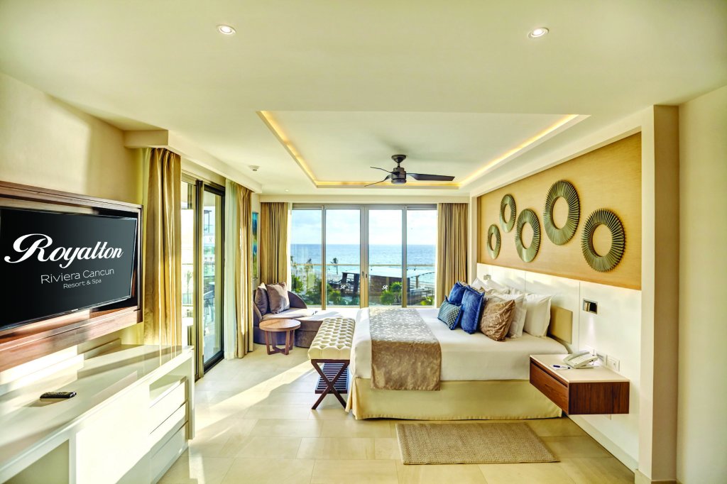 Двухместный люкс Luxury Presidential c 1 комнатой Royalton Riviera Cancun, An Autograph Collection All-Inclusive Resort & Casino