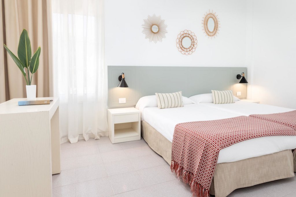 Двухместные апартаменты Plus Silver c 1 комнатой Los Olivos Beach Resort