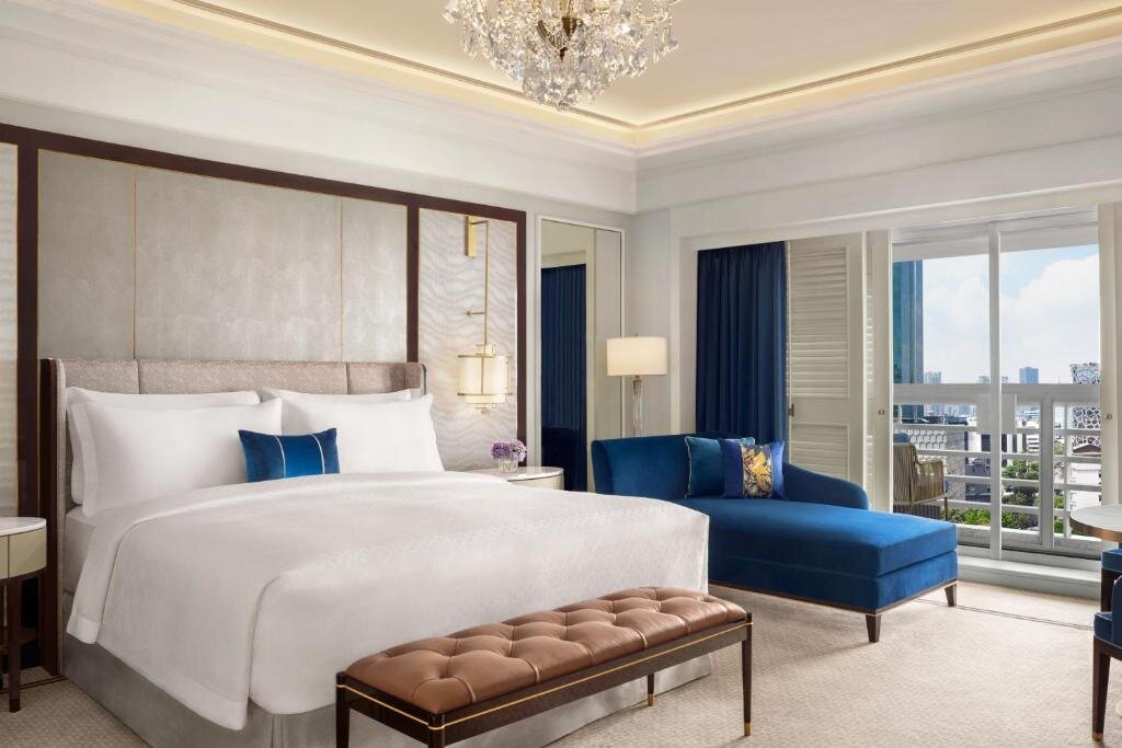Deluxe Double room with balcony The St Regis Jakarta