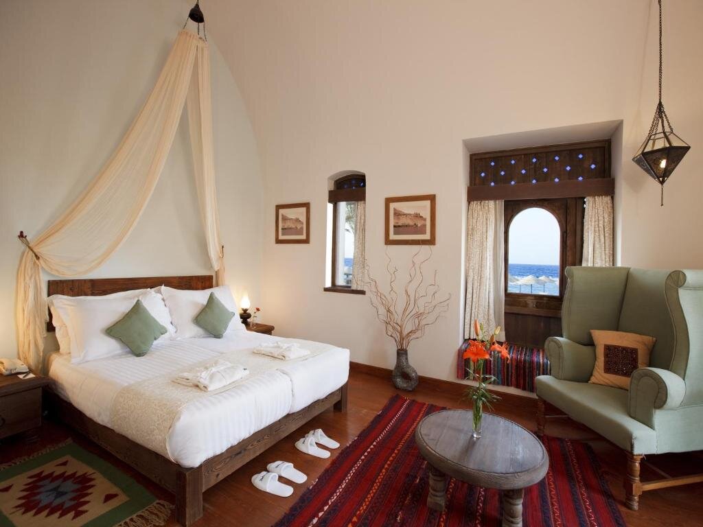 Двухместный люкс с террасой beachfront Radisson Blu Resort El Quseir