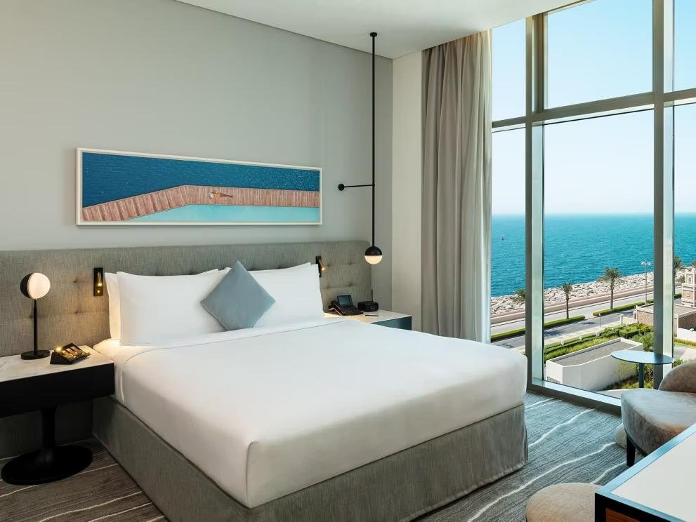 Люкс Arabian c 1 комнатой с балконом и с видом на море Th8 Palm Dubai Beach Resort Vignette Collection, an IHG hotel