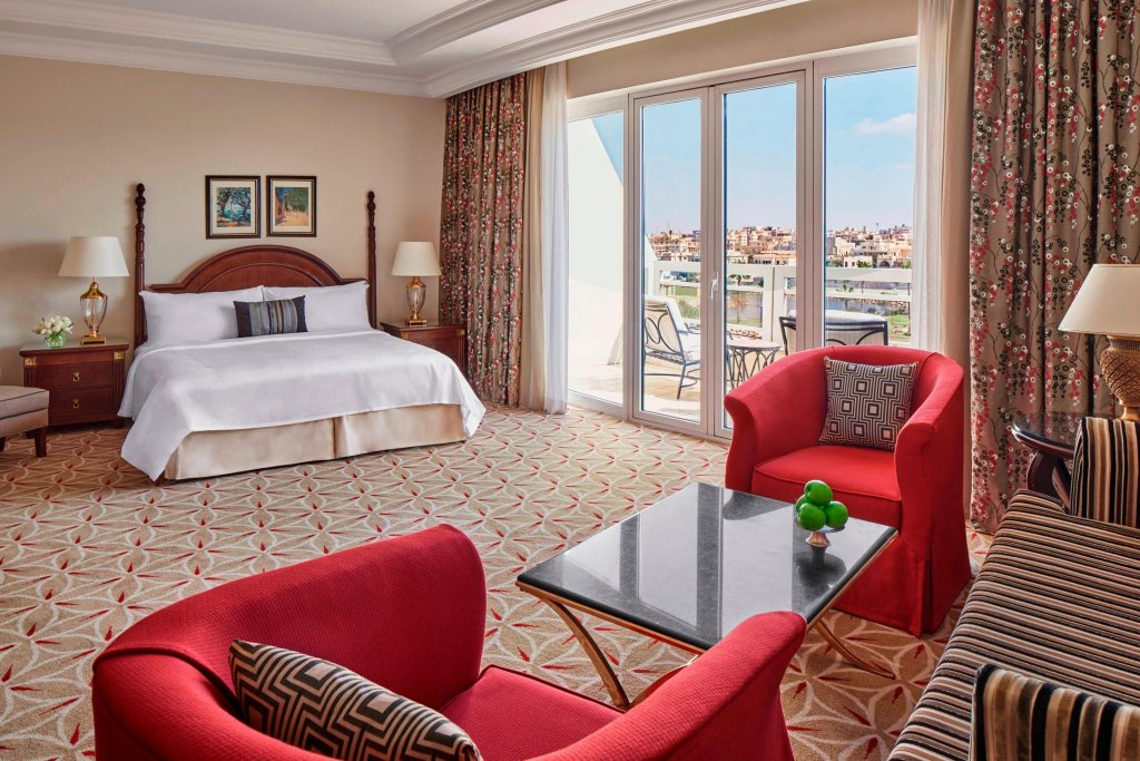 Двухместный полулюкс c 1 комнатой с видом на поле для гольфа JW Marriott Hotel Cairo