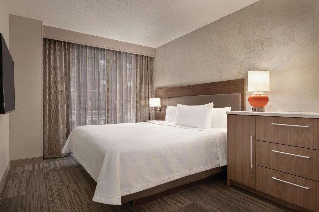 Двухместный люкс для гостей с ограниченными возможностями c 1 комнатой с видом на город Home2 Suites By Hilton Chicago River North