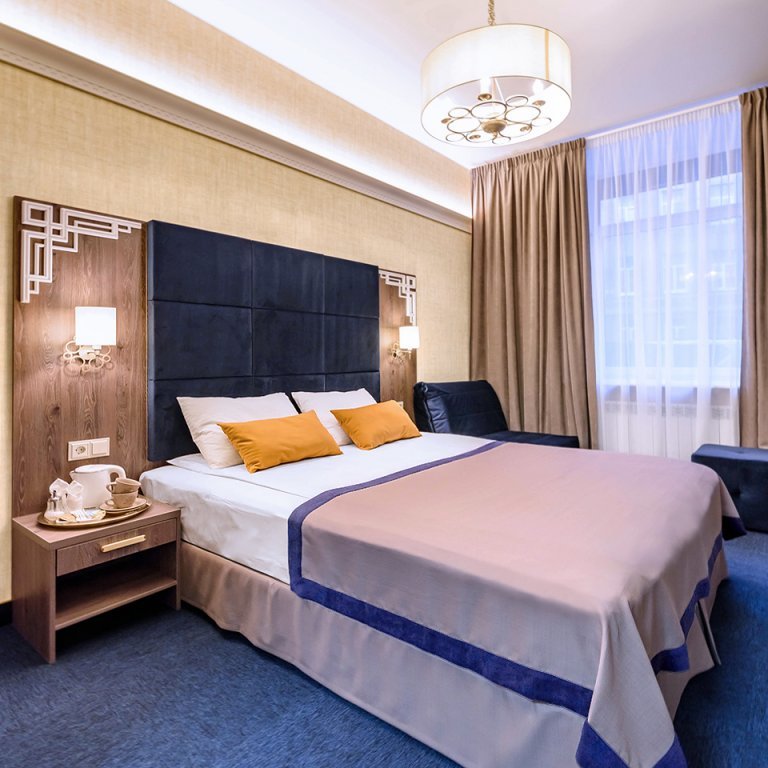 Comfort Plus Doppel Zimmer Ruann Decart Business Hotel