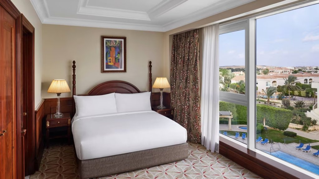 Двухместный полулюкс c 1 комнатой beachfront JW Marriott Hotel Cairo