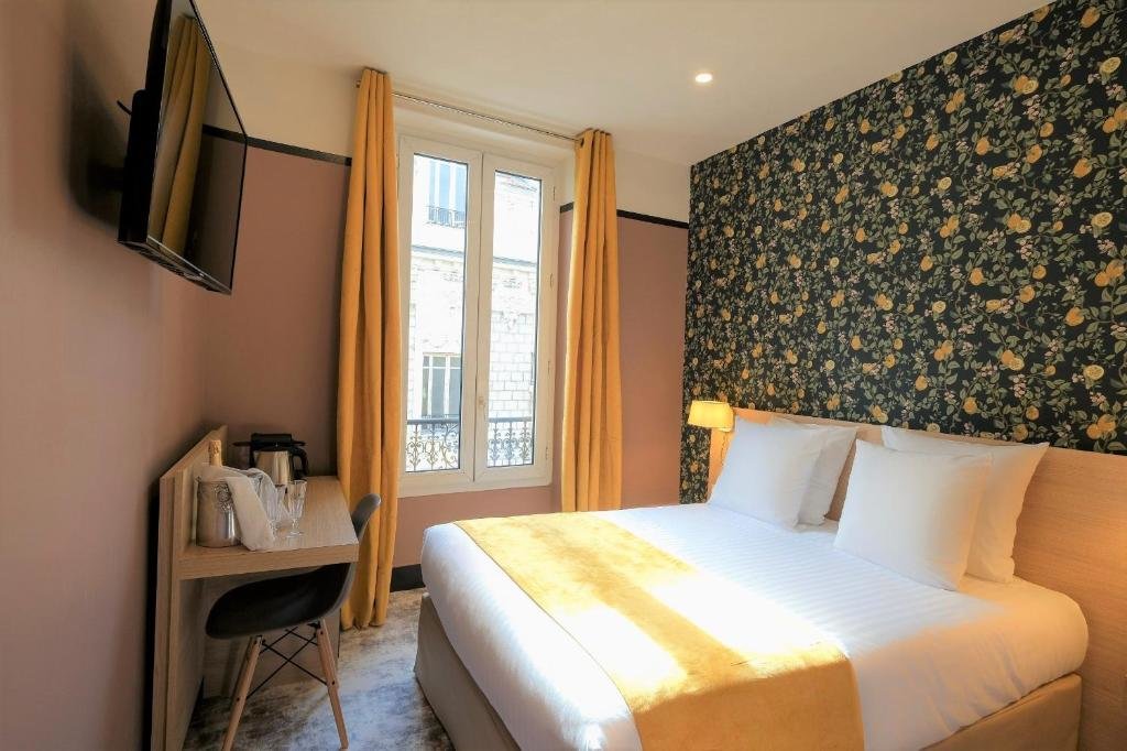 Small Double room Hôtel de France, un hôtel AMMI