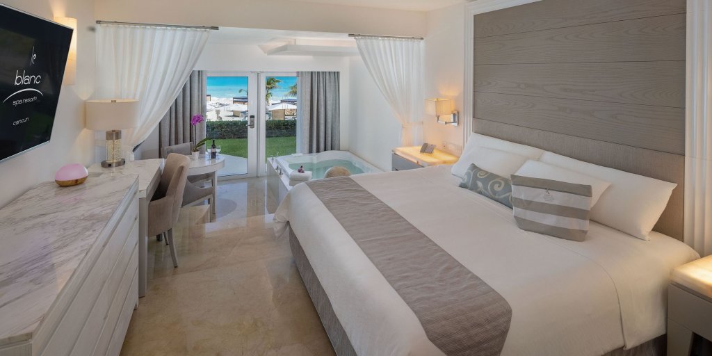 Двухместный люкс Walk Out Royale Deluxe Le Blanc Spa Resort Cancun Adults Only All-Inclusive