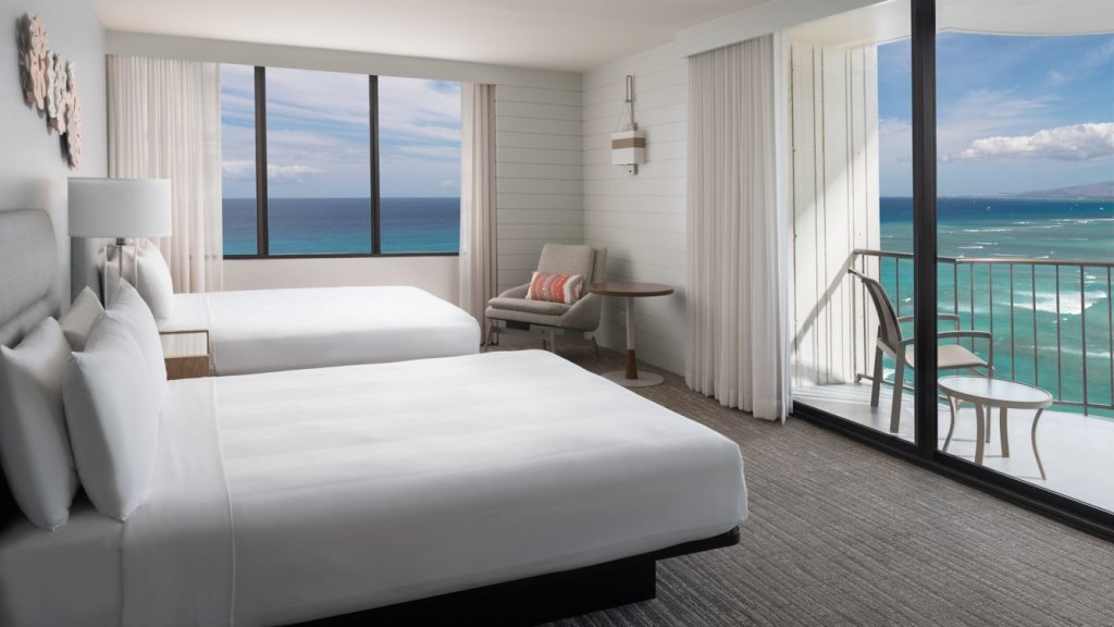 Kealohilani Quadruple Junior Suite with balcony and oceanfront Waikiki Beach Marriott Resort & Spa