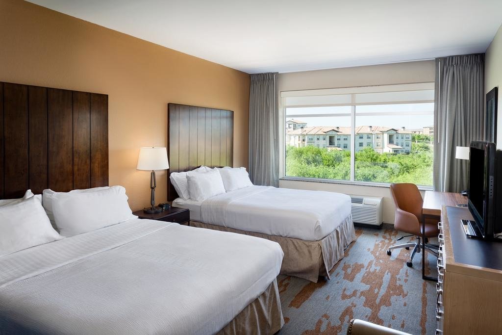 Номер Standard Holiday Inn San Antonio Northwest- SeaWorld Area, an IHG Hotel