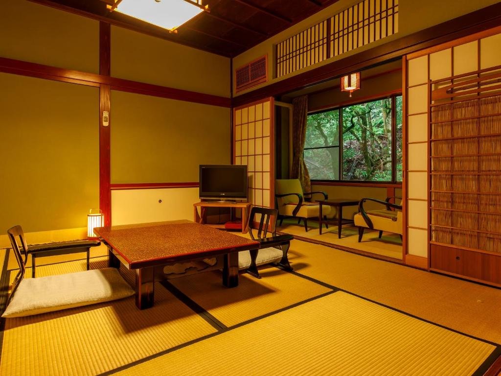 Japanese-Style Standard Zimmer Motoyu Ishiya