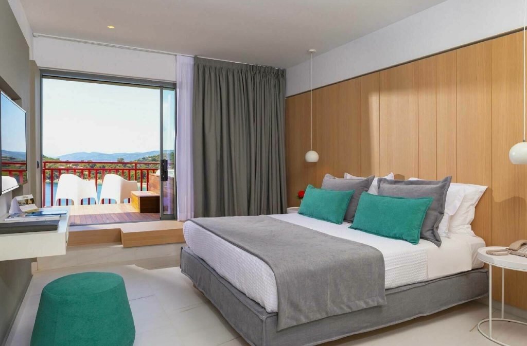 Suite Outdoor Jacuzzi 2 dormitorios con vista al mar Skiathos Palace Hotel