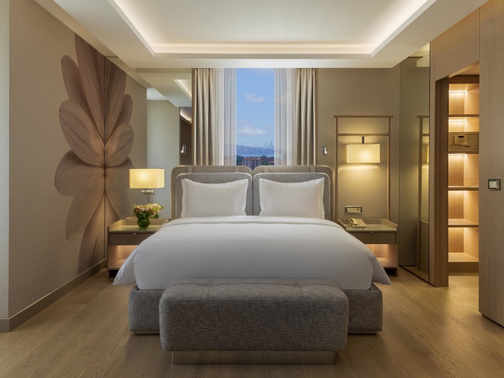 Doppel Suite mit Blick auf den Bosporus Mövenpick Hotel Istanbul Bosphorus


































Jetzt buchen