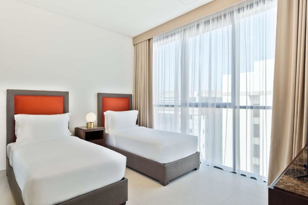 Grand Premium Vierer Suite 2 Schlafzimmer mit Stadtblick DoubleTree by Hilton Doha Downtown