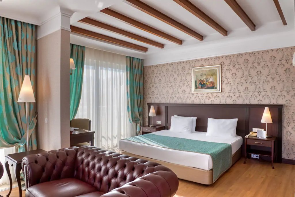 Двухместный люкс Senior Porto Bello Hotel Resort & Spa