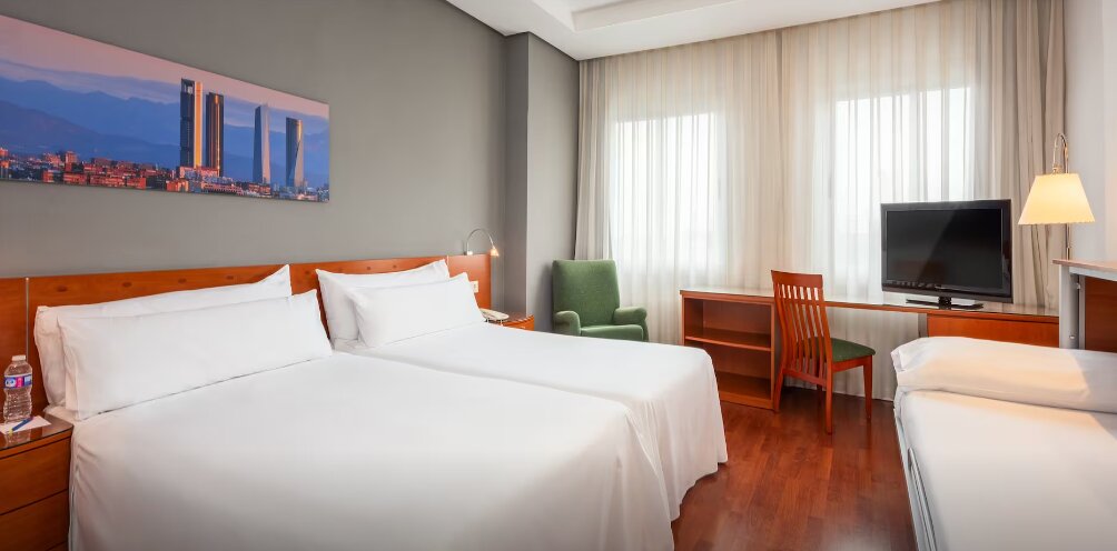 Трёхместный номер Hotel Madrid Chamartín, Affiliated by Meliá
