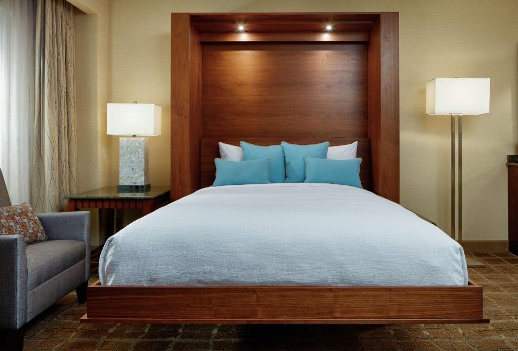 1 Bedroom Premium Suite Embassy Suites