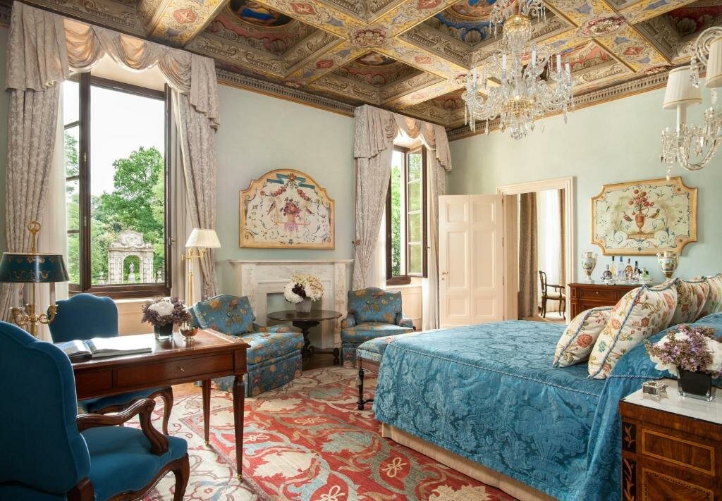 Люкс Presidential с 2 комнатами Отель Four Seasons Hotel Firenze