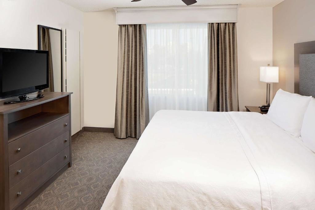 Двухместный люкс Accessible Homewood Suites by Hilton Dallas Market Center
