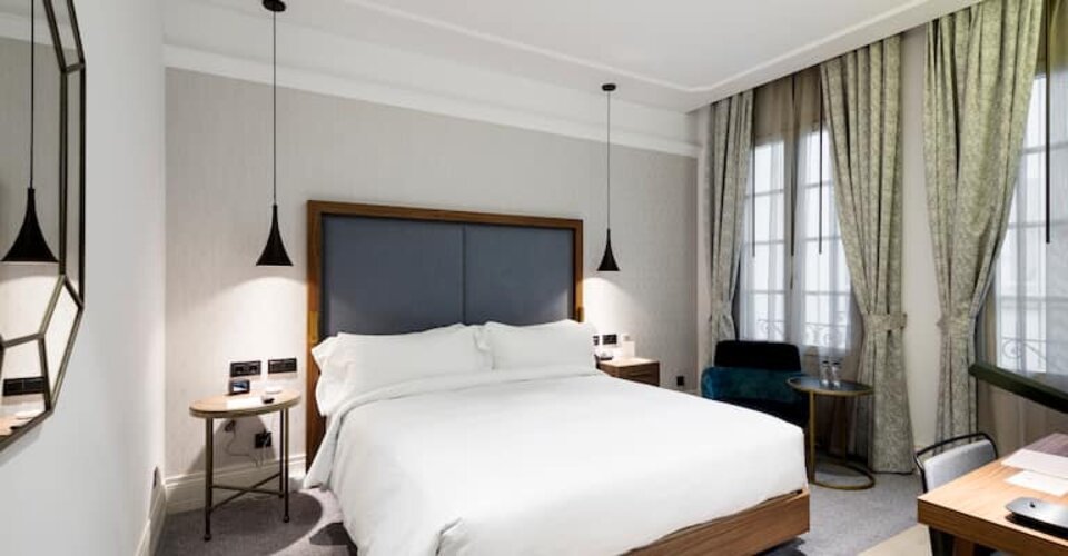 Accessible Double room DoubleTree by Hilton Madrid-Prado