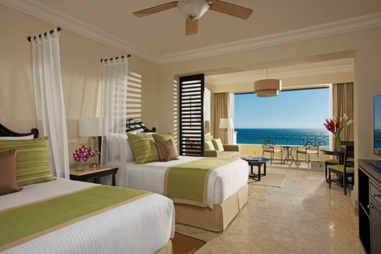 Семейный Preferred Club люкс Master с 2 комнатами oceanfront Dreams Los Cabos Suites Golf Resort & Spa