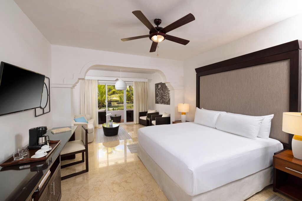 Четырёхместный люкс с 2 комнатами Melia Caribe Tropical - Все включено
