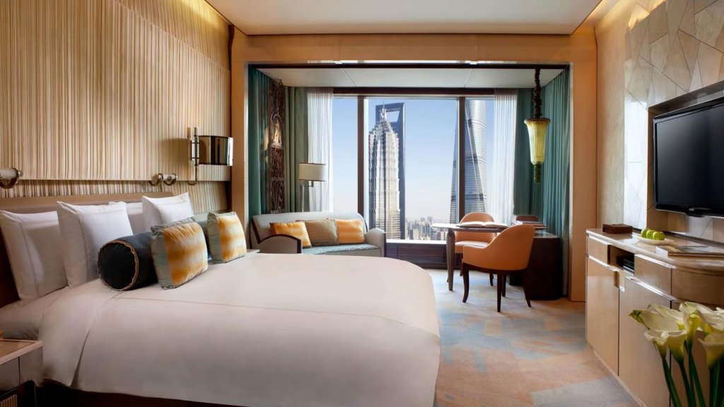 Guest Double Club Lounge Access room City view The Ritz-Carlton Shanghai, Pudong
