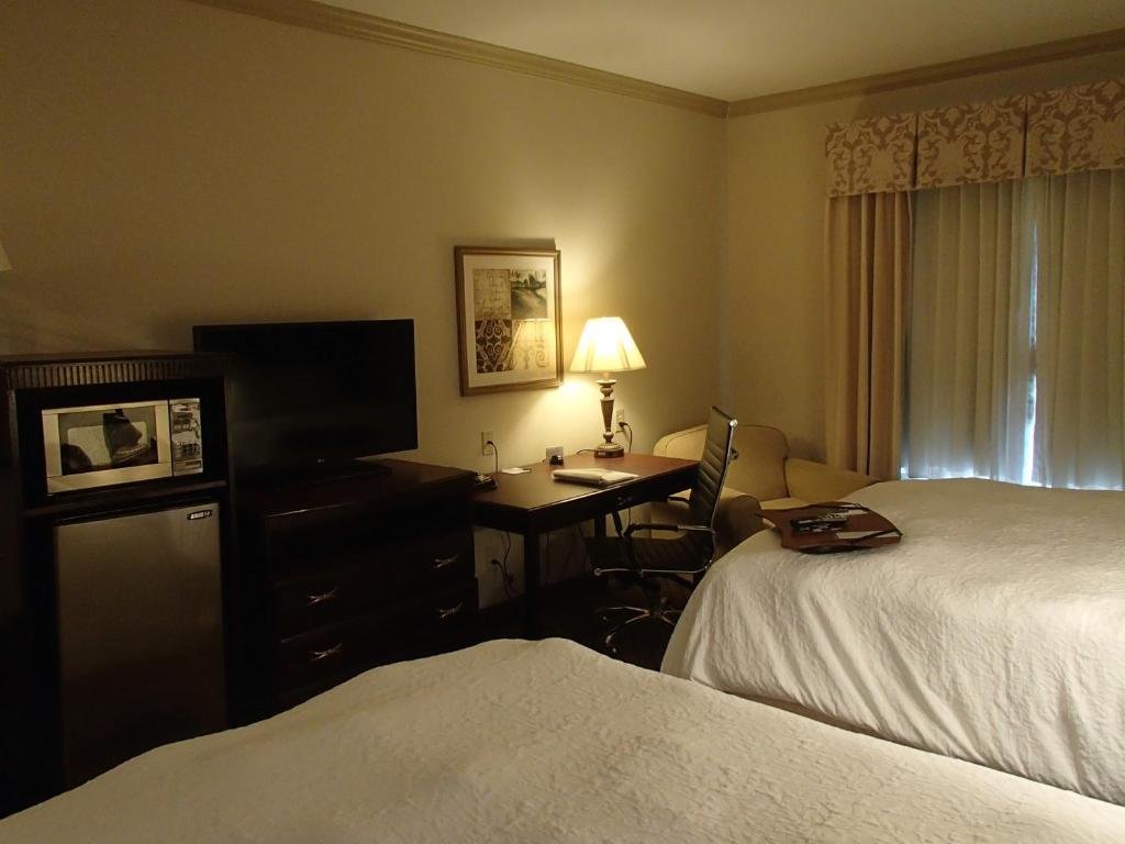 Standard room Hampton Inn & Suites Galveston