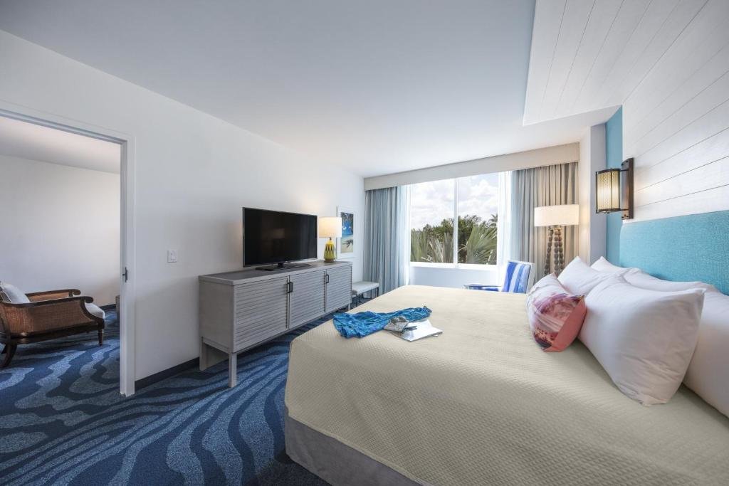 Люкс с 2 комнатами Universal's Loews Sapphire Falls Resort