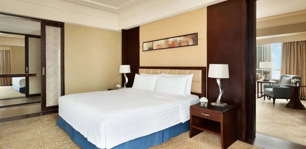 Executive Valley Wing Double Suite Shangri-La Qingdao - May Fourth Square