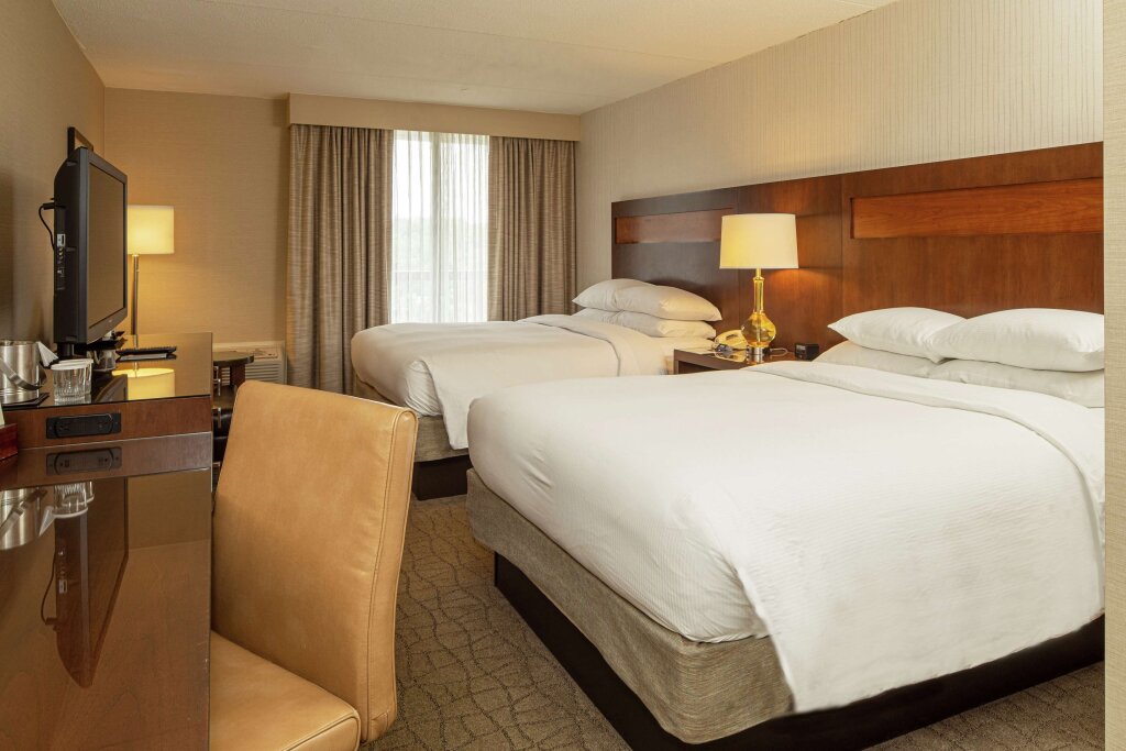 Standard Vierer Zimmer DoubleTree by Hilton Pittsburgh-Green Tree