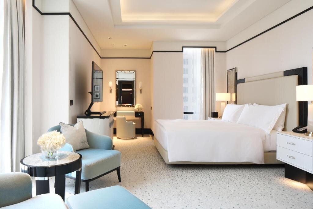 Четырёхместный люкс с 2 комнатами Waldorf Astoria Doha West Bay