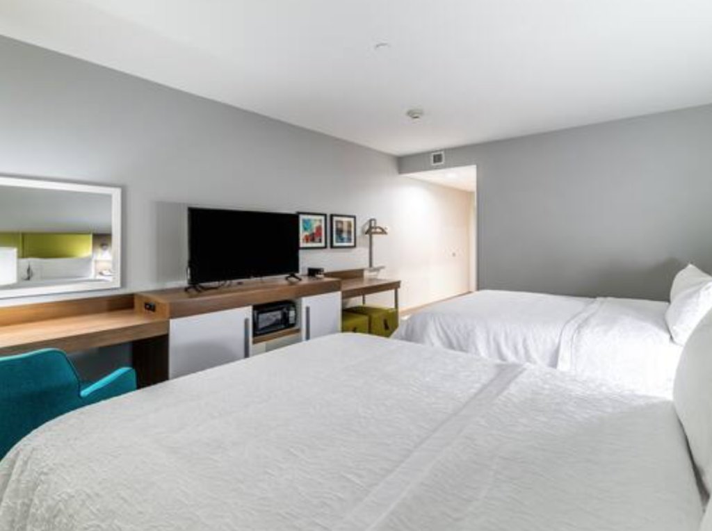 Quadruple room Hampton Inn & Suites Tulsa-Woodland Hills