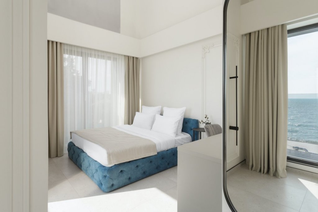 2 Bedrooms Family room with sea view Delos Hotel