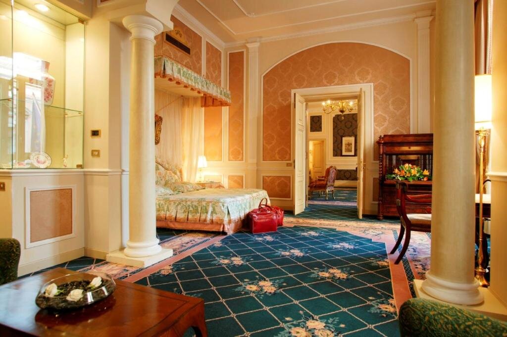 Четырёхместный люкс Presidential Giambologna Grand Hotel Majestic gia' Baglioni